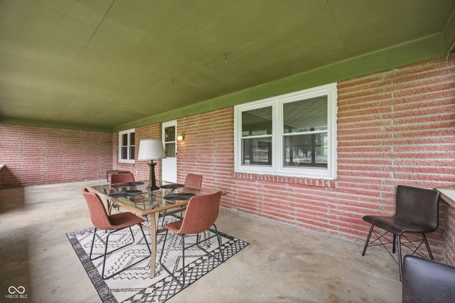 2716 S Meridian Road, Greenfield, IN 46140