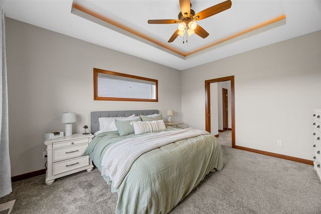 3176 Artesian Road, Marion, IA 52302