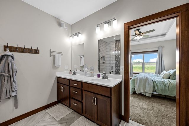 3176 Artesian Road, Marion, IA 52302