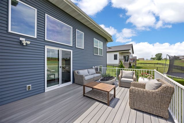 3176 Artesian Road, Marion, IA 52302