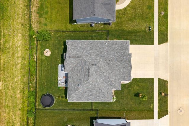 3176 Artesian Road, Marion, IA 52302