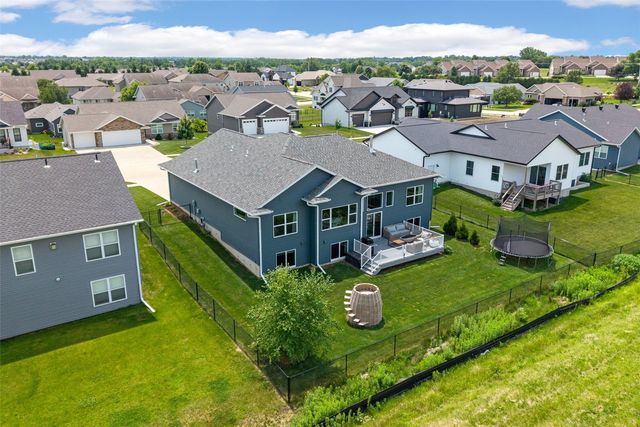 3176 Artesian Road, Marion, IA 52302