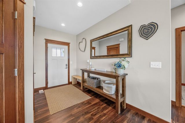 3176 Artesian Road, Marion, IA 52302
