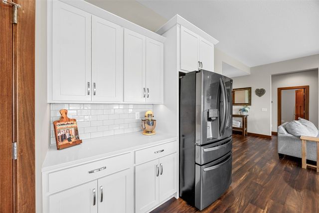3176 Artesian Road, Marion, IA 52302
