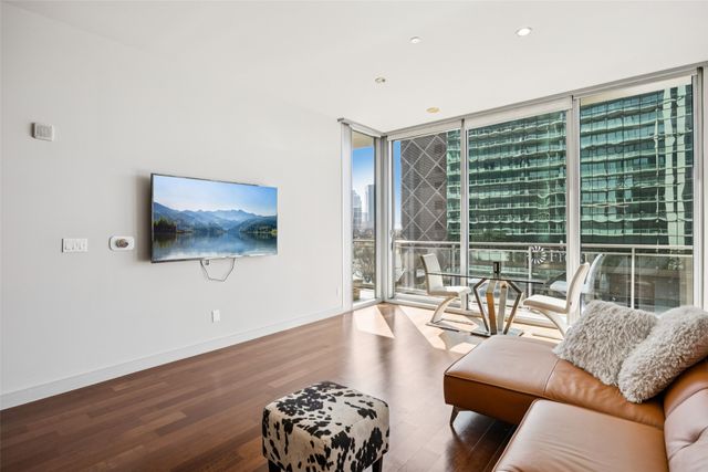 2900 Mckinnon Street 303, Dallas, TX 75201