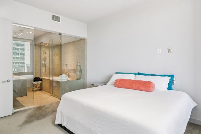 2900 Mckinnon Street 303, Dallas, TX 75201