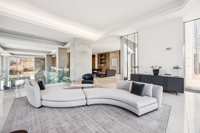 2900 Mckinnon Street 303, Dallas, TX 75201