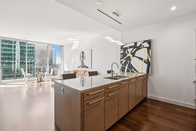 2900 Mckinnon Street 303, Dallas, TX 75201