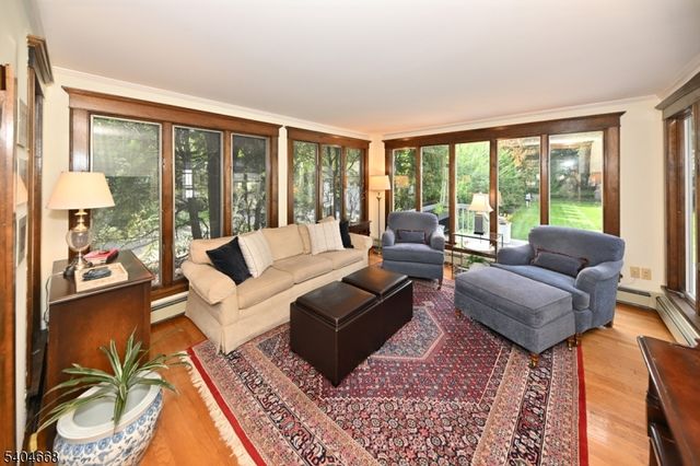 18 Tonawanda Rd, Glen Rock Boro, NJ 07452