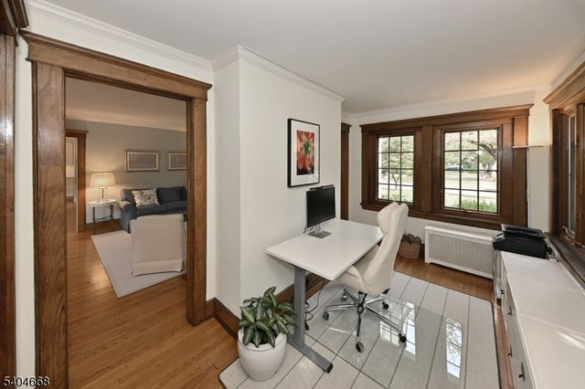 18 Tonawanda Rd, Glen Rock Boro, NJ 07452