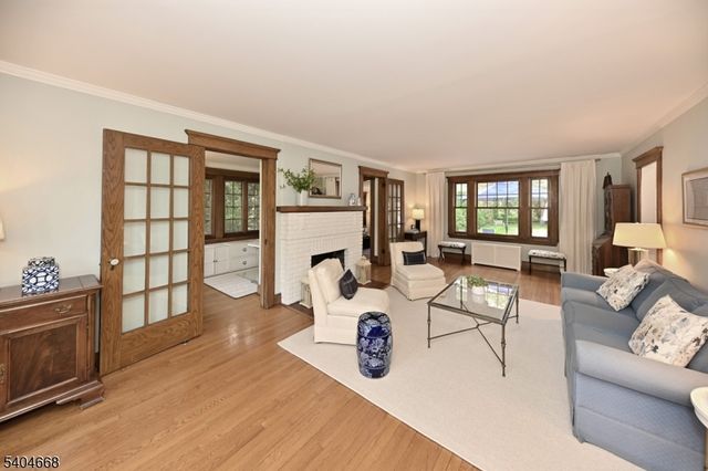 18 Tonawanda Rd, Glen Rock Boro, NJ 07452