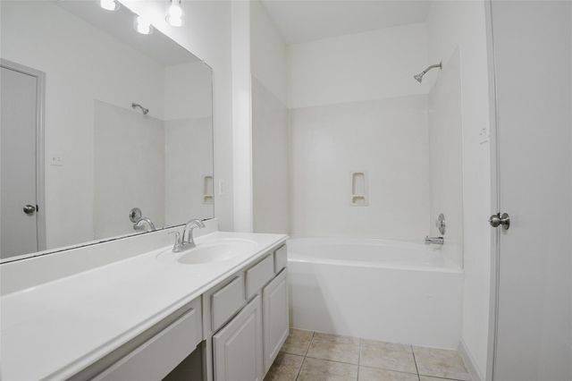 6627 Stonecross Creek Lane, Katy, TX 77449