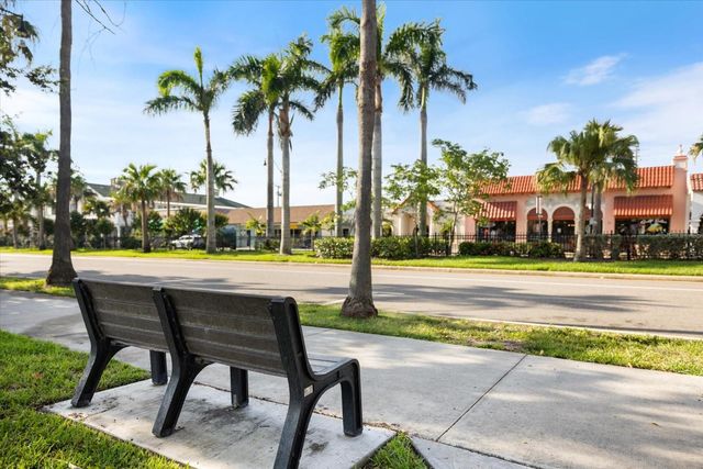 856 CHATHAM DRIVE 856, Venice, FL 34285