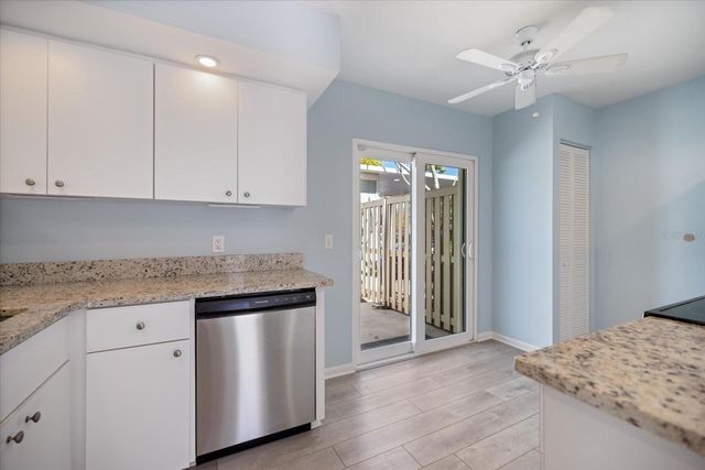 856 CHATHAM DRIVE 856, Venice, FL 34285