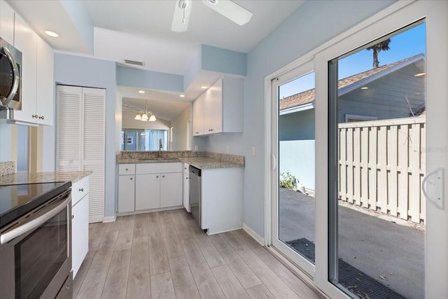 856 CHATHAM DRIVE 856, Venice, FL 34285