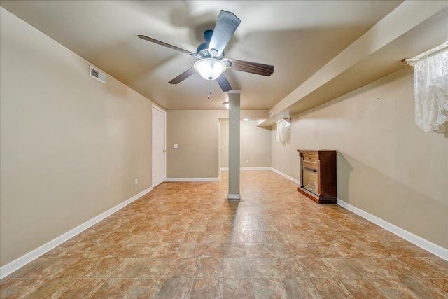 1102 Maiden LN, Bedford, VA 24523