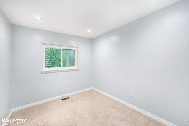 3675 Anvil Drive, Troy, MI 48083