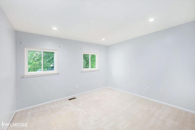 3675 Anvil Drive, Troy, MI 48083