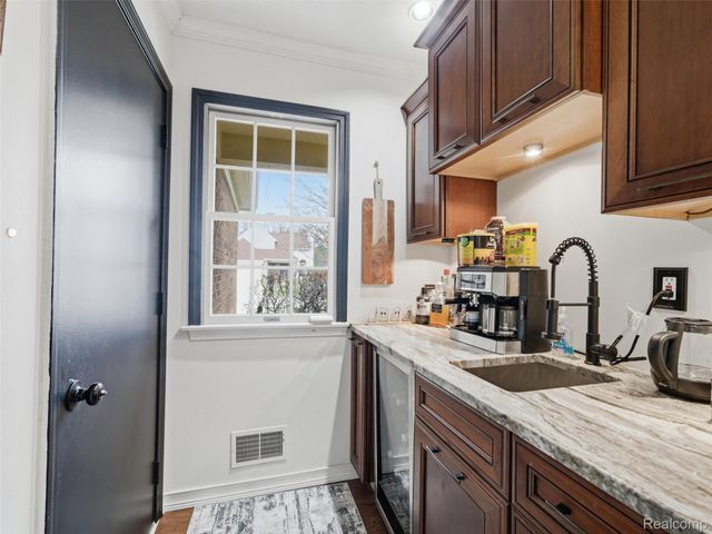 567 Greens Way Boulevard, Lapeer, MI 48446