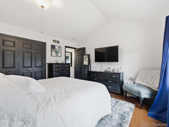 567 Greens Way Boulevard, Lapeer, MI 48446