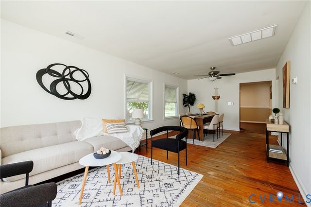 307 Pickett Ave, Colonial Heights, VA 23834
