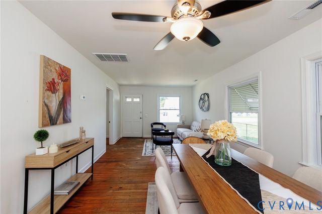 307 Pickett Ave, Colonial Heights, VA 23834