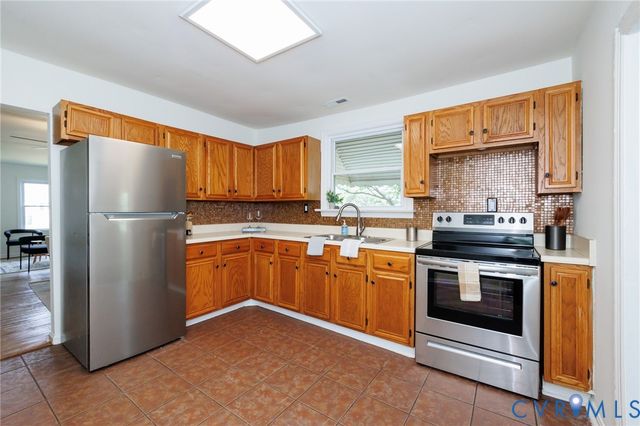 307 Pickett Ave, Colonial Heights, VA 23834