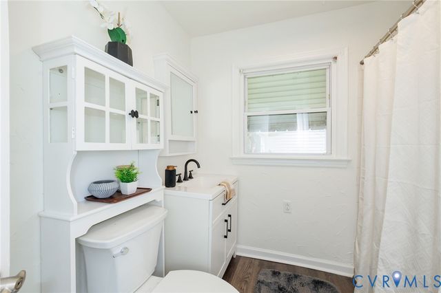 307 Pickett Ave, Colonial Heights, VA 23834