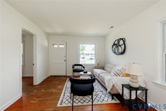307 Pickett Ave, Colonial Heights, VA 23834