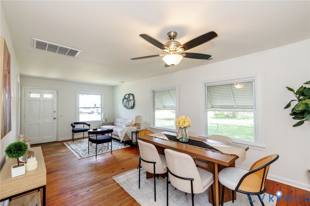307 Pickett Ave, Colonial Heights, VA 23834