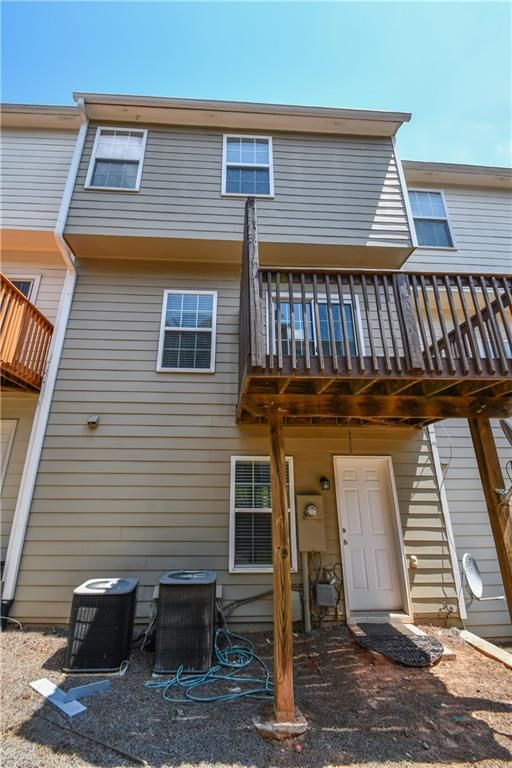 Image 55 of property listing at 2201 Landing Walk Drive, Duluth, GA 30097