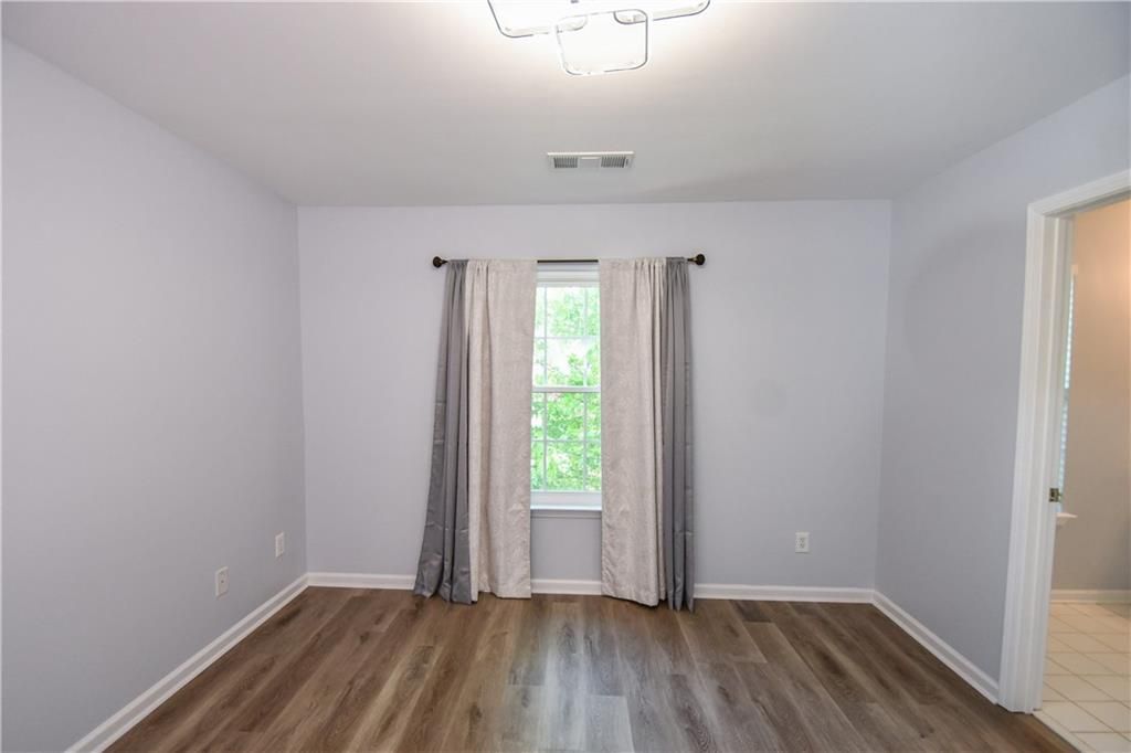 Image 60 of property listing at 2201 Landing Walk Drive, Duluth, GA 30097