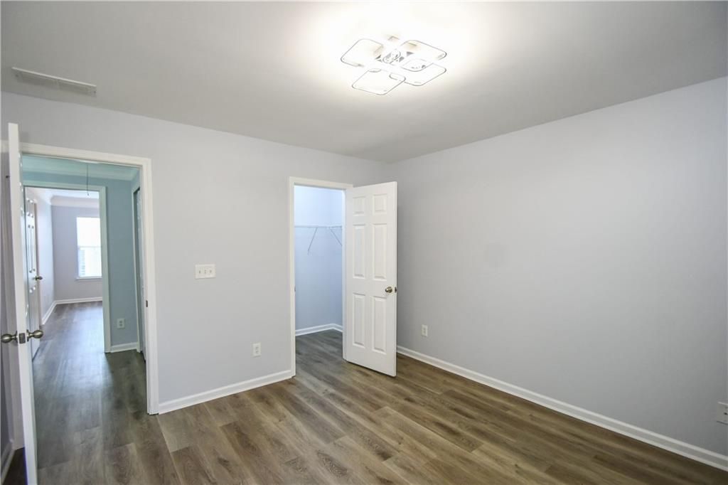 Image 63 of property listing at 2201 Landing Walk Drive, Duluth, GA 30097