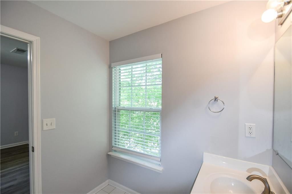 Image 67 of property listing at 2201 Landing Walk Drive, Duluth, GA 30097