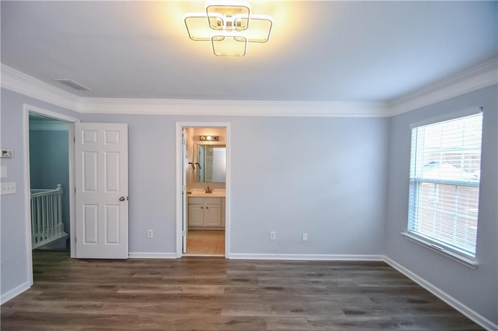 Image 72 of property listing at 2201 Landing Walk Drive, Duluth, GA 30097