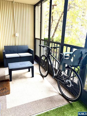 300 Winston Drive L05, Cliffside Park, NJ 07010