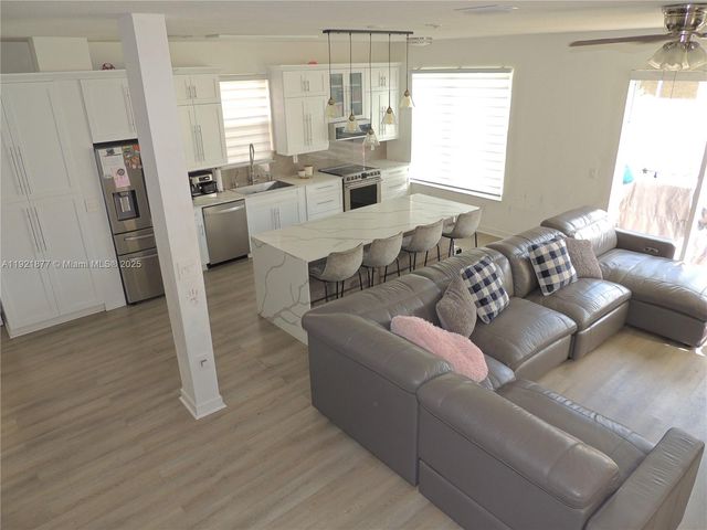 959 NE 37th Ave, Homestead, FL 33033