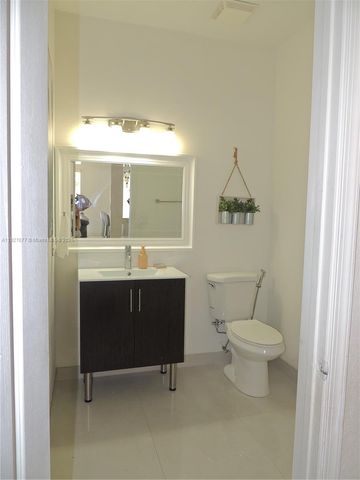 959 NE 37th Ave, Homestead, FL 33033