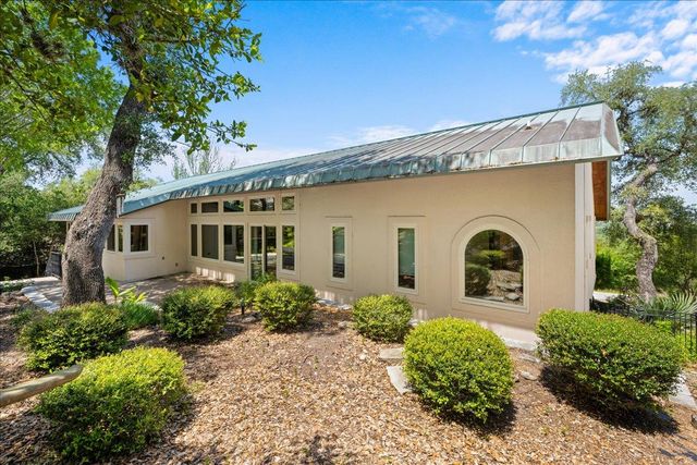 405 Valley View DR, La Grange, TX 78945