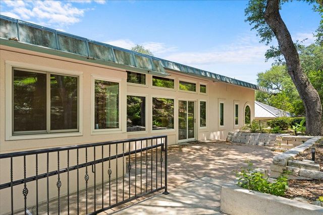 405 Valley View DR, La Grange, TX 78945