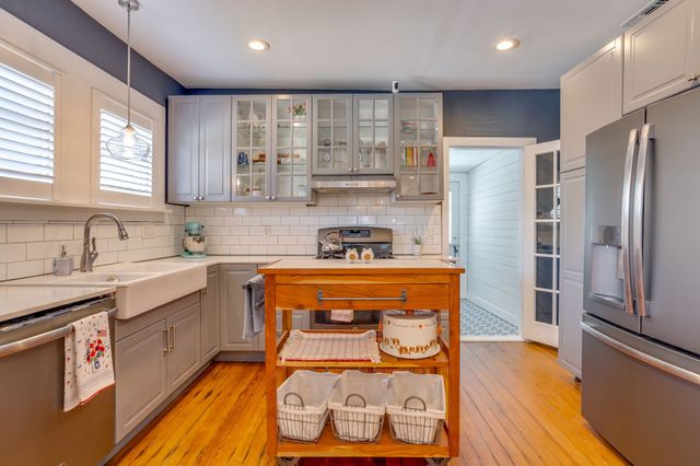 1126 Hawthorne Avenue, Fort Worth, TX 76110