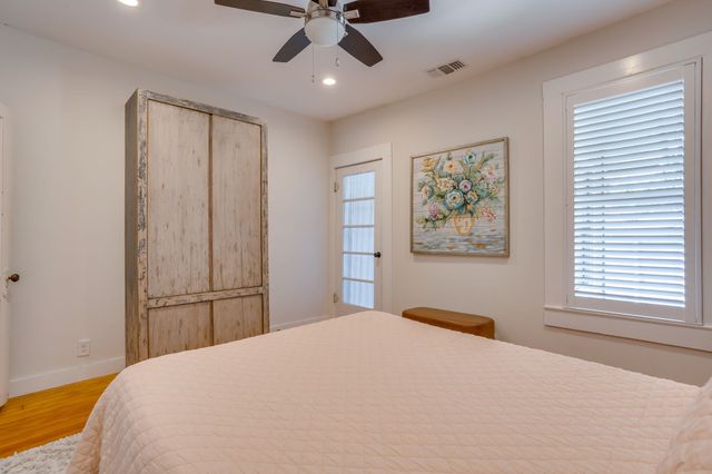 1126 Hawthorne Avenue, Fort Worth, TX 76110