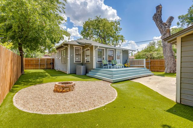 1126 Hawthorne Avenue, Fort Worth, TX 76110