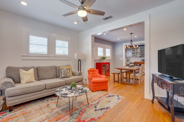 1126 Hawthorne Avenue, Fort Worth, TX 76110