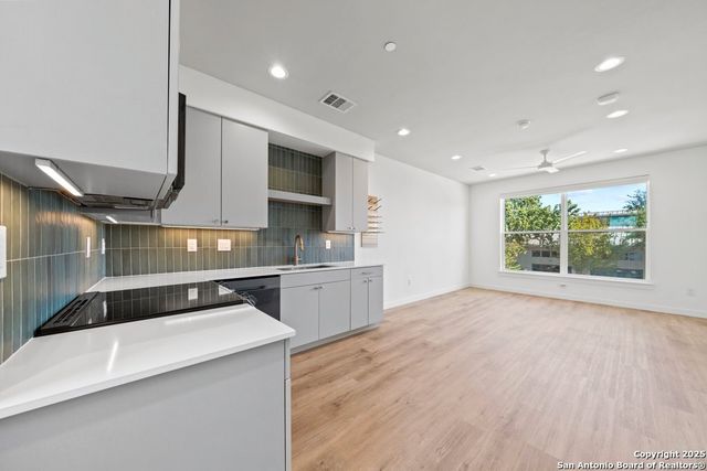 1208 N Academy Ave Unit 2203, New Braunfels, TX 78130