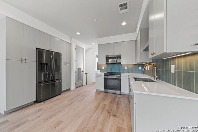 1208 N Academy Ave Unit 2203, New Braunfels, TX 78130