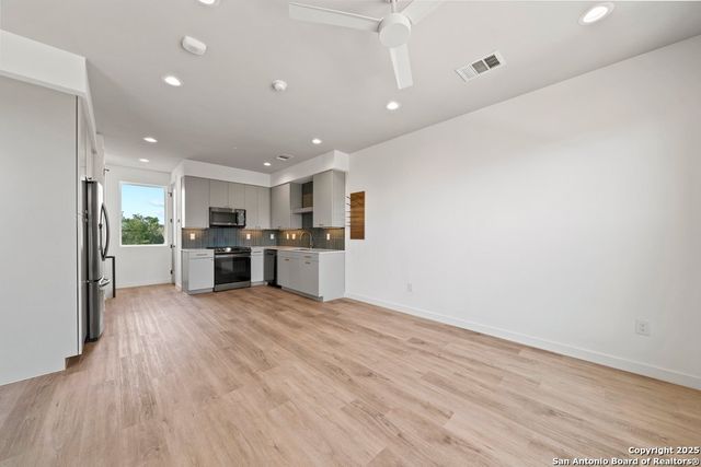 1208 N Academy Ave Unit 2203, New Braunfels, TX 78130