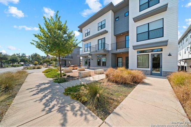 1208 N Academy Ave Unit 2203, New Braunfels, TX 78130