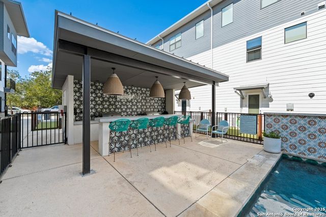 1208 N Academy Ave Unit 2203, New Braunfels, TX 78130