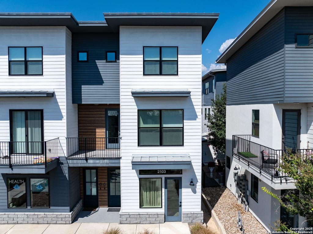 1208 N Academy Ave Unit 2203, New Braunfels, TX 78130